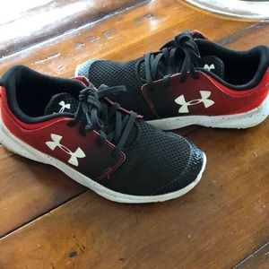 Under Armour Boys Sneakers